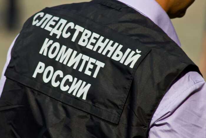 В Ленинском районе Саратова в салоне авто обнаружили погибшую женщину и двух детей