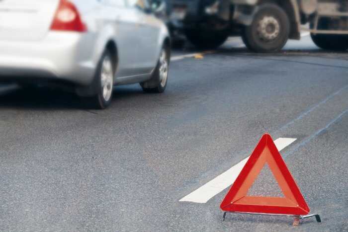Смертельная авария под Варшавой: столкнулись два автомобиля и мотоцикл, погибла гражданка Украины