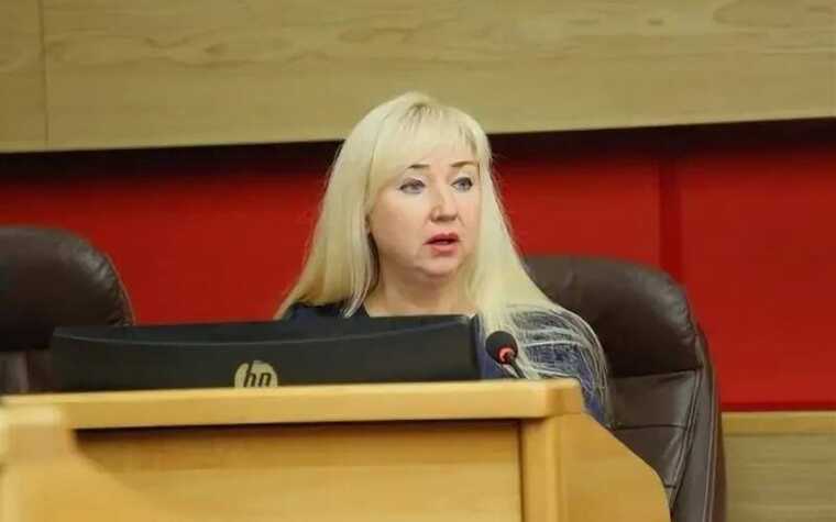 Уголовное дело против экс-главы Минимущества Марины Быргазовой подрывает позиции губернатора Кобзева