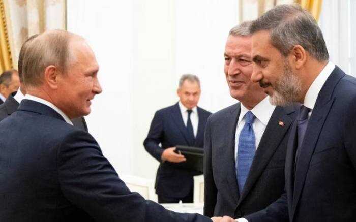 Путин провел встречу с главой МИД Турции Фиданом в Москве