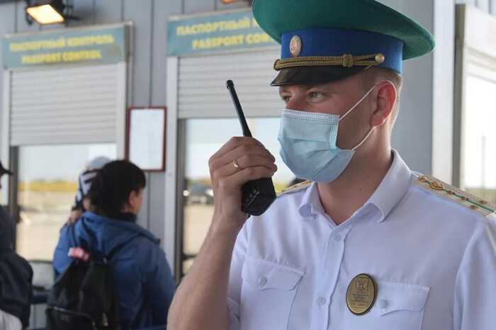 Удаление файлов на телефоне стало основанием для отказа во въезде в Россию