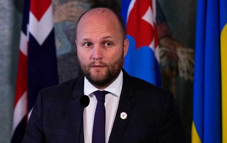Словацкая полиция ищет бывшего министра обороны Ярослава Надя по делу о помощи Украине