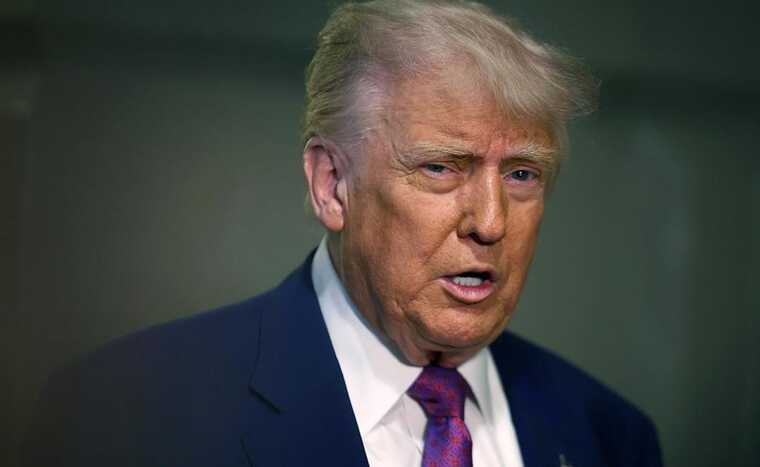 Трамп призвал Иран не отвечать на удар США и завершить войну