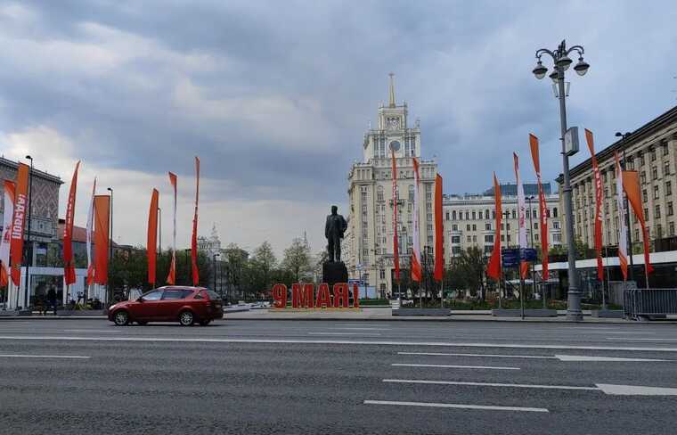 В Москве на 9 мая возможна полная блокировка сотовой связи